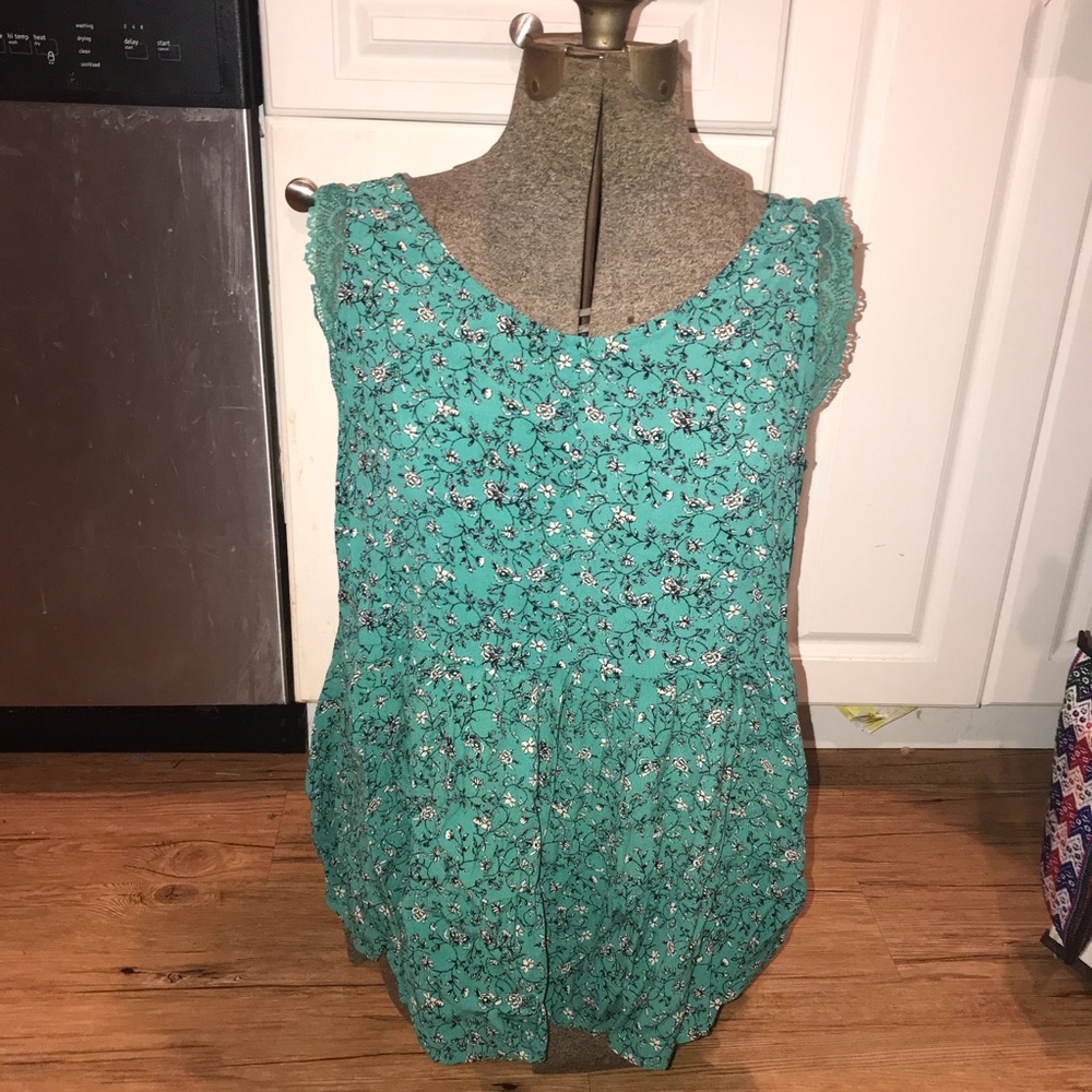 Lauren Conrad Lace Trim Babydoll tank XXL